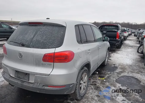 2013 Volkswagen Tiguan S из США, поврежденный, VIN WVGAV3AX2DW620804